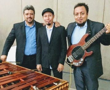 [Performance] PAÑUELO ROJO